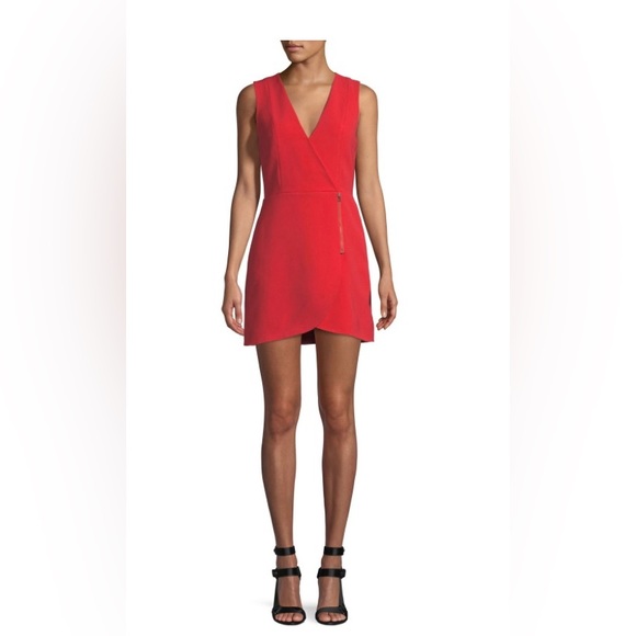 Alice + Olivia Dresses & Skirts - Alice + Olivia Lennon Surplice Sleeveless Side-Zip Mini Dress